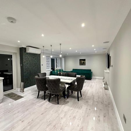 Luxury House Apartman Greenford  Kültér fotó
