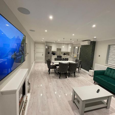 Luxury House Apartman Greenford  Kültér fotó