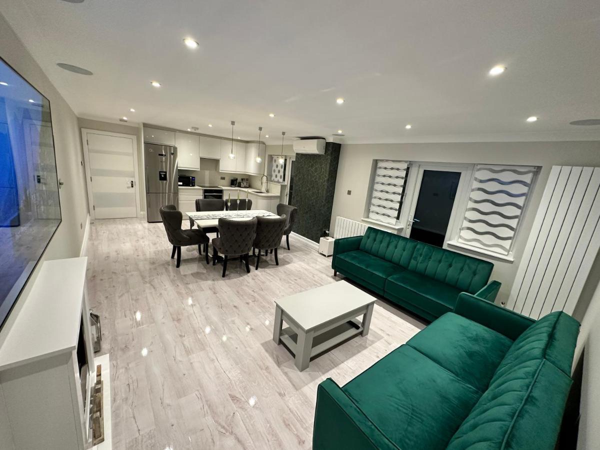 Luxury House Apartman Greenford  Kültér fotó