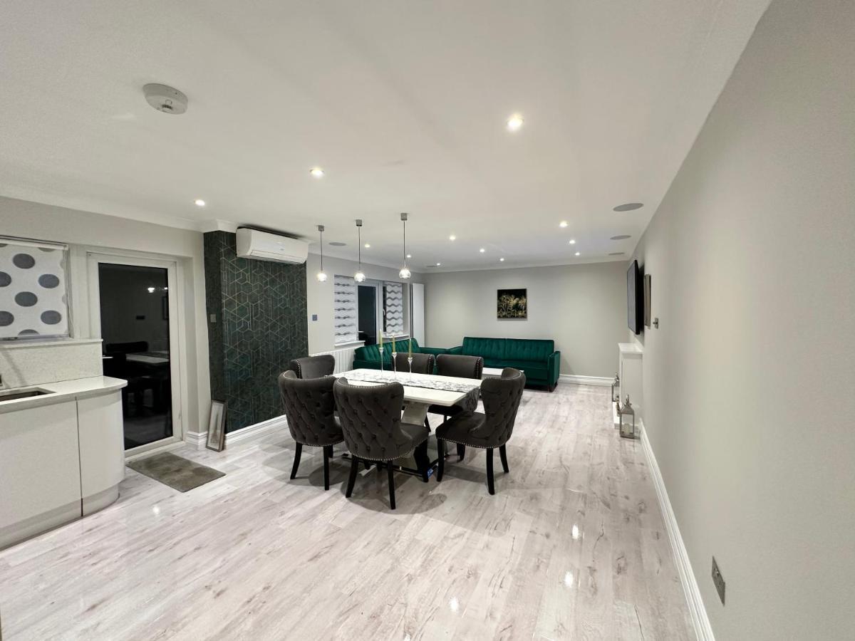 Luxury House Apartman Greenford  Kültér fotó