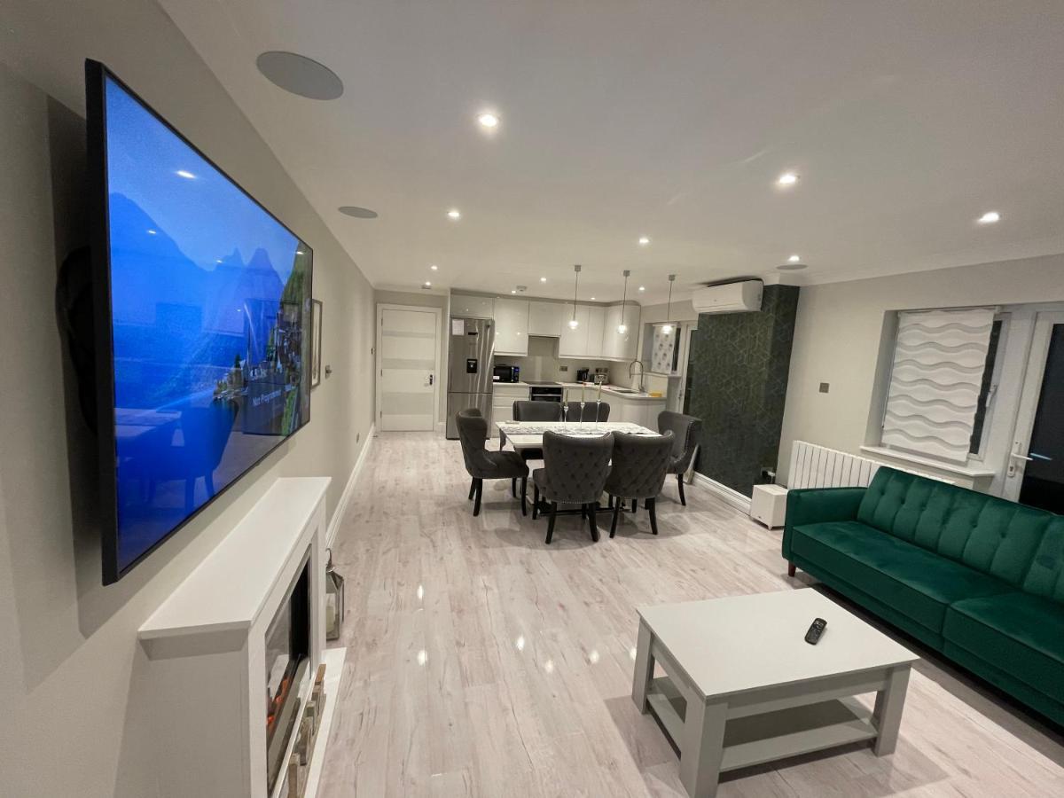 Luxury House Apartman Greenford  Kültér fotó