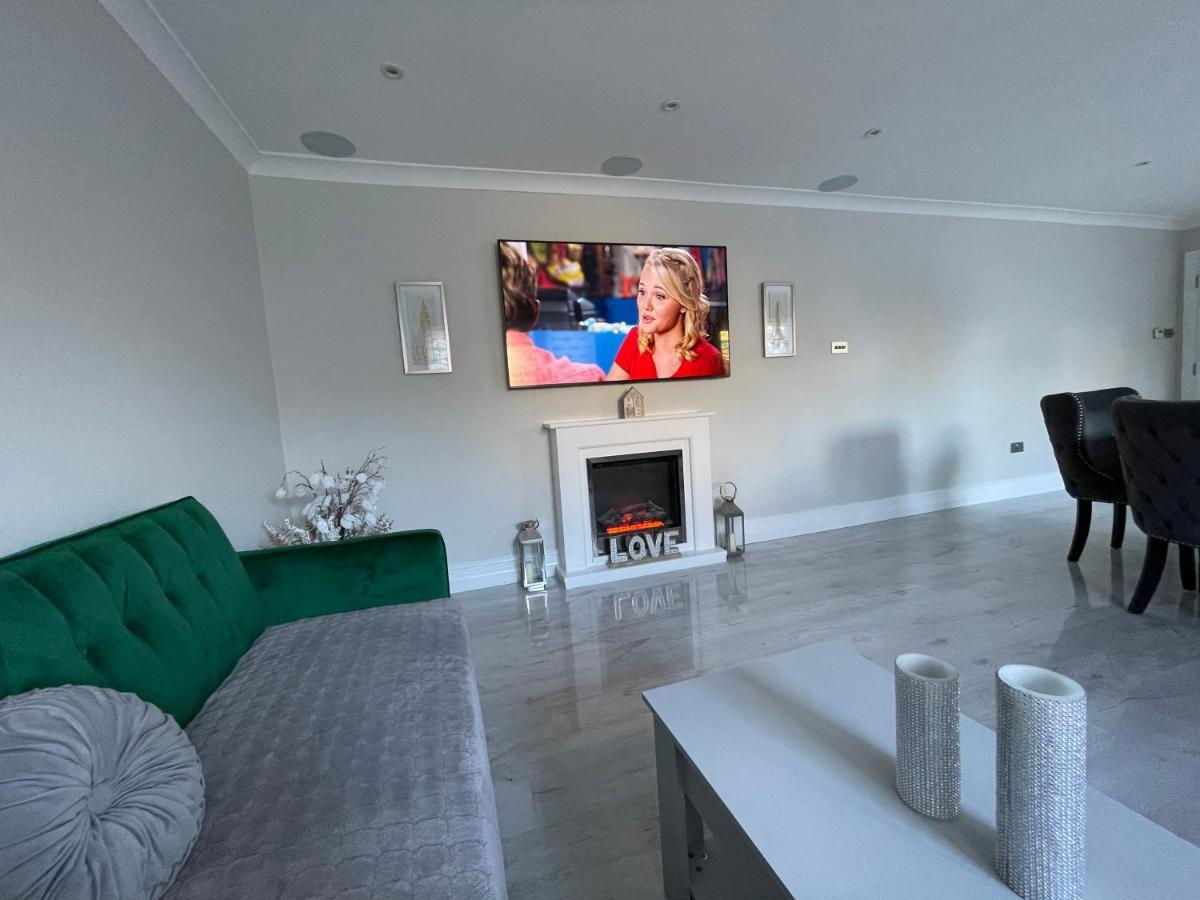 Luxury House Apartman Greenford  Kültér fotó