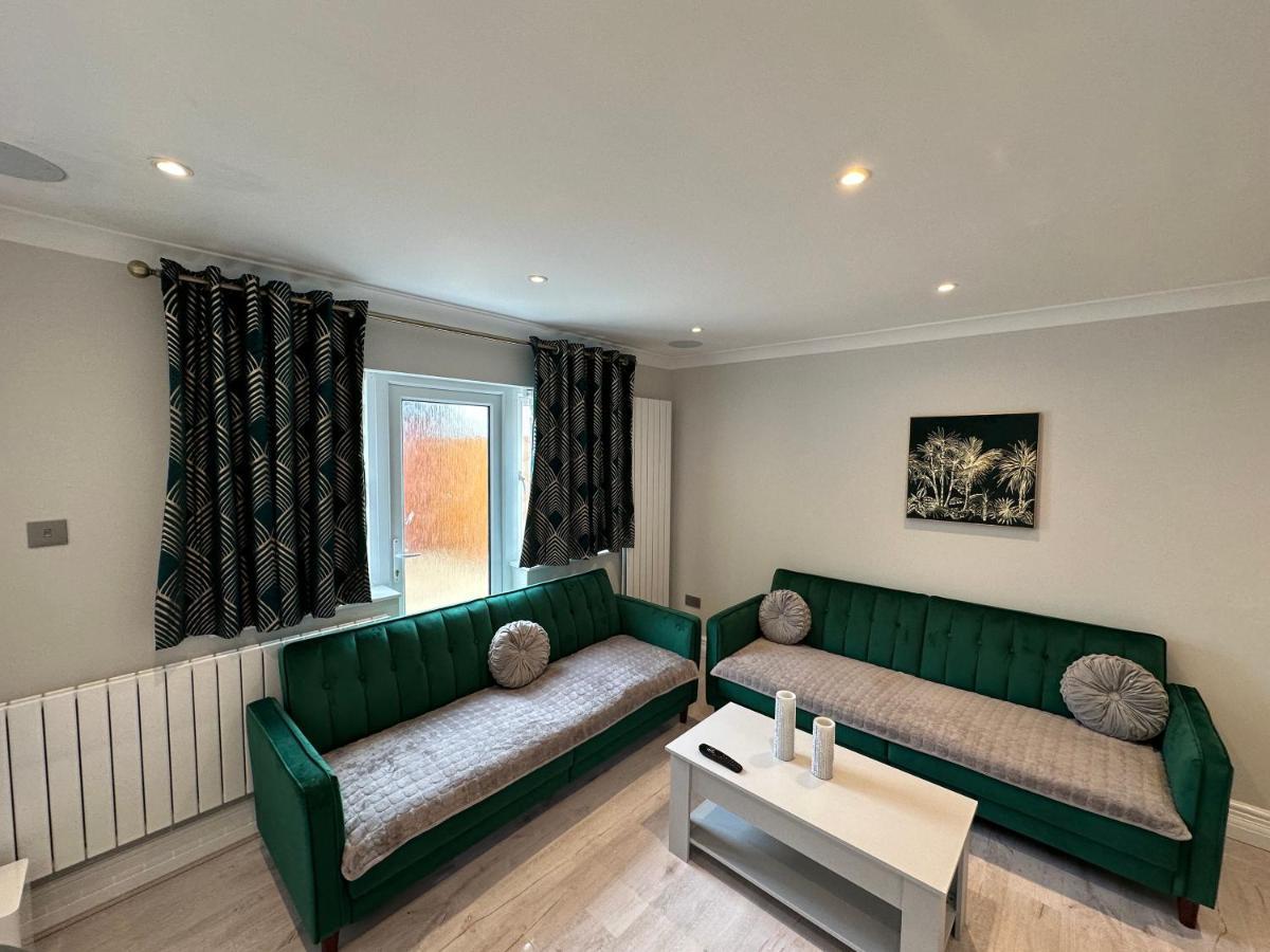 Luxury House Apartman Greenford  Kültér fotó