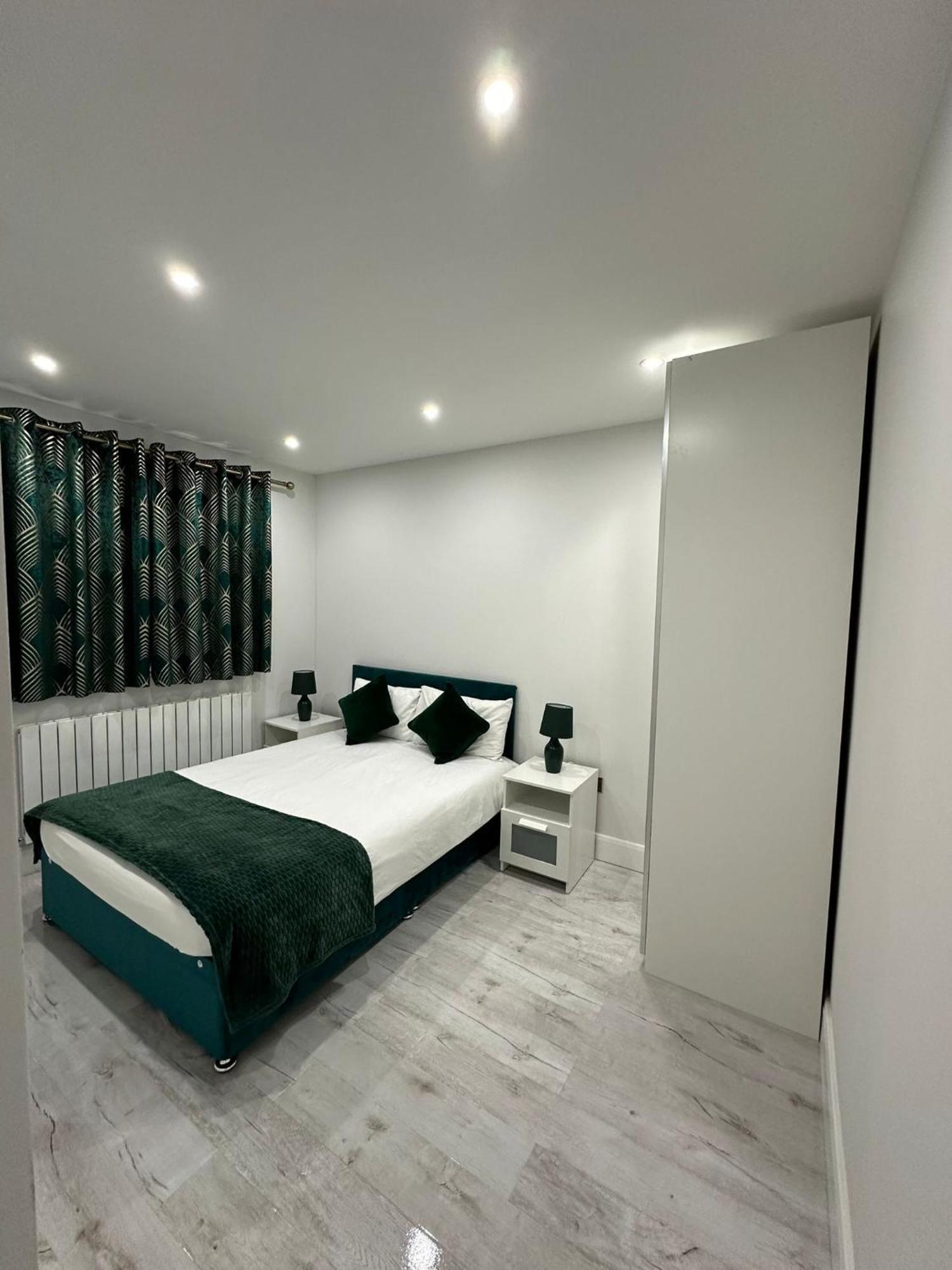 Luxury House Apartman Greenford  Kültér fotó