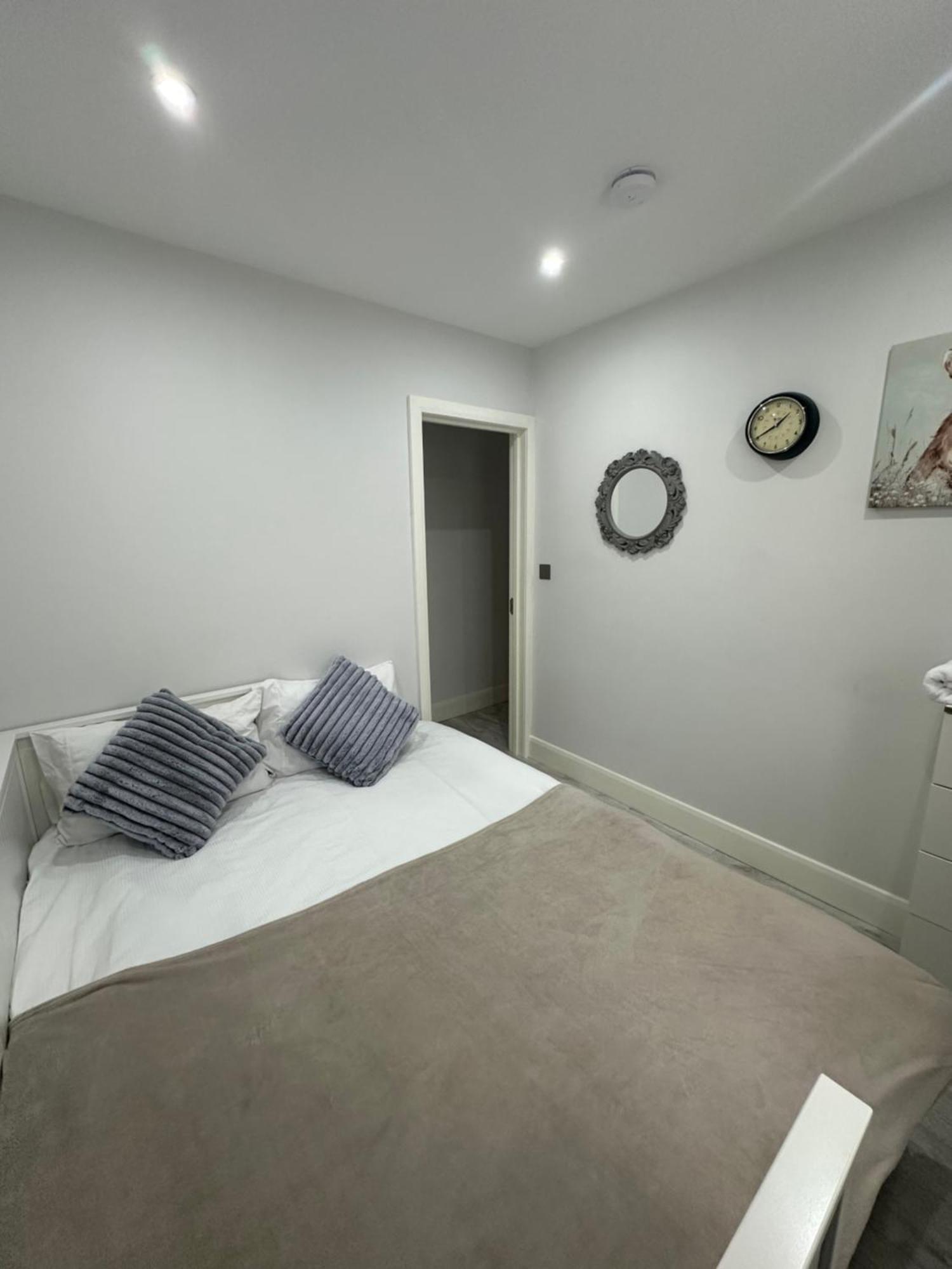 Luxury House Apartman Greenford  Kültér fotó