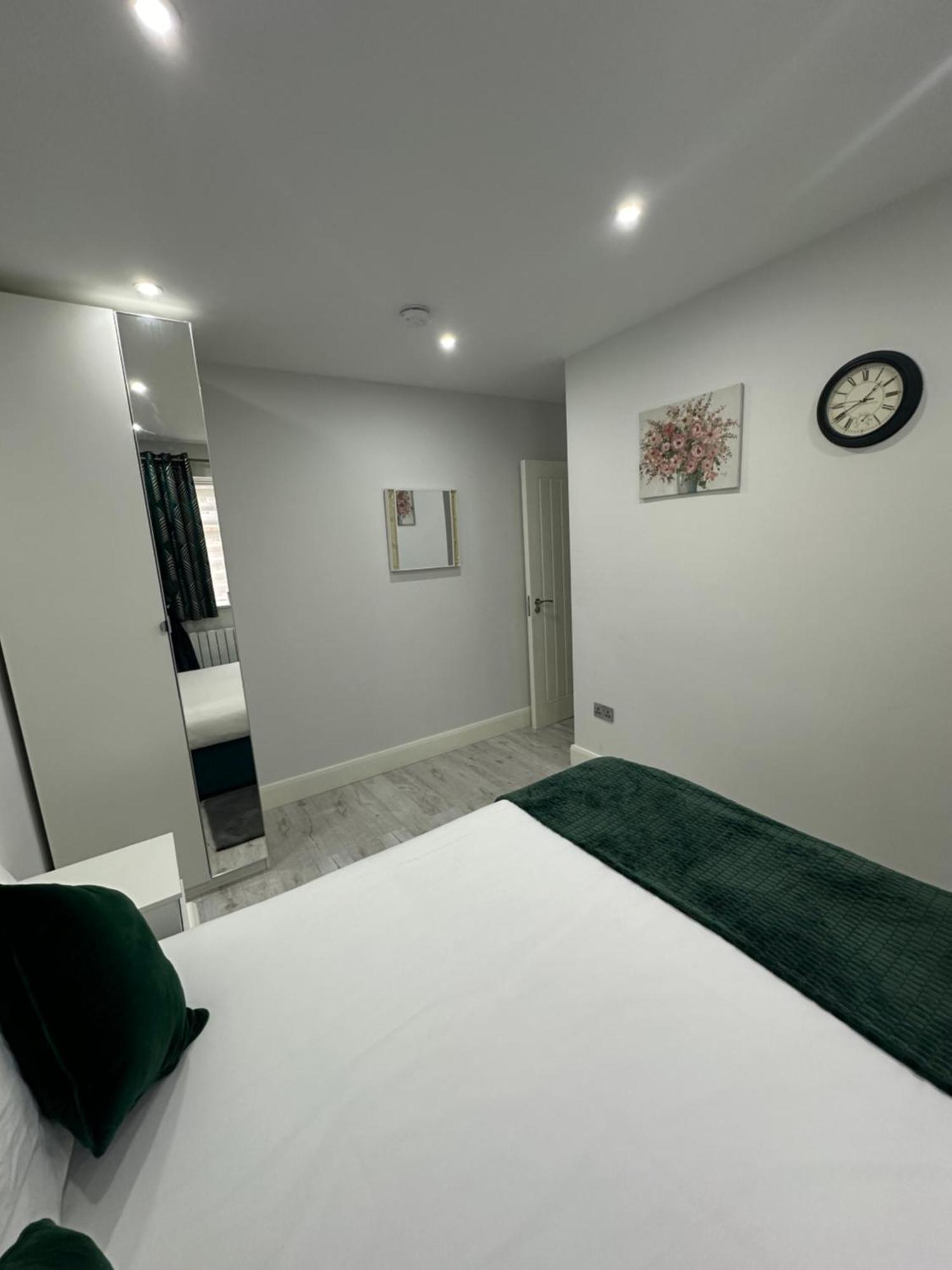 Luxury House Apartman Greenford  Kültér fotó