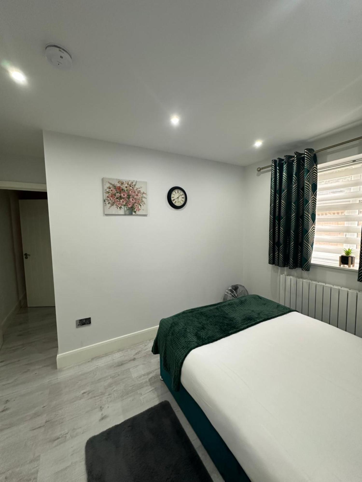 Luxury House Apartman Greenford  Kültér fotó